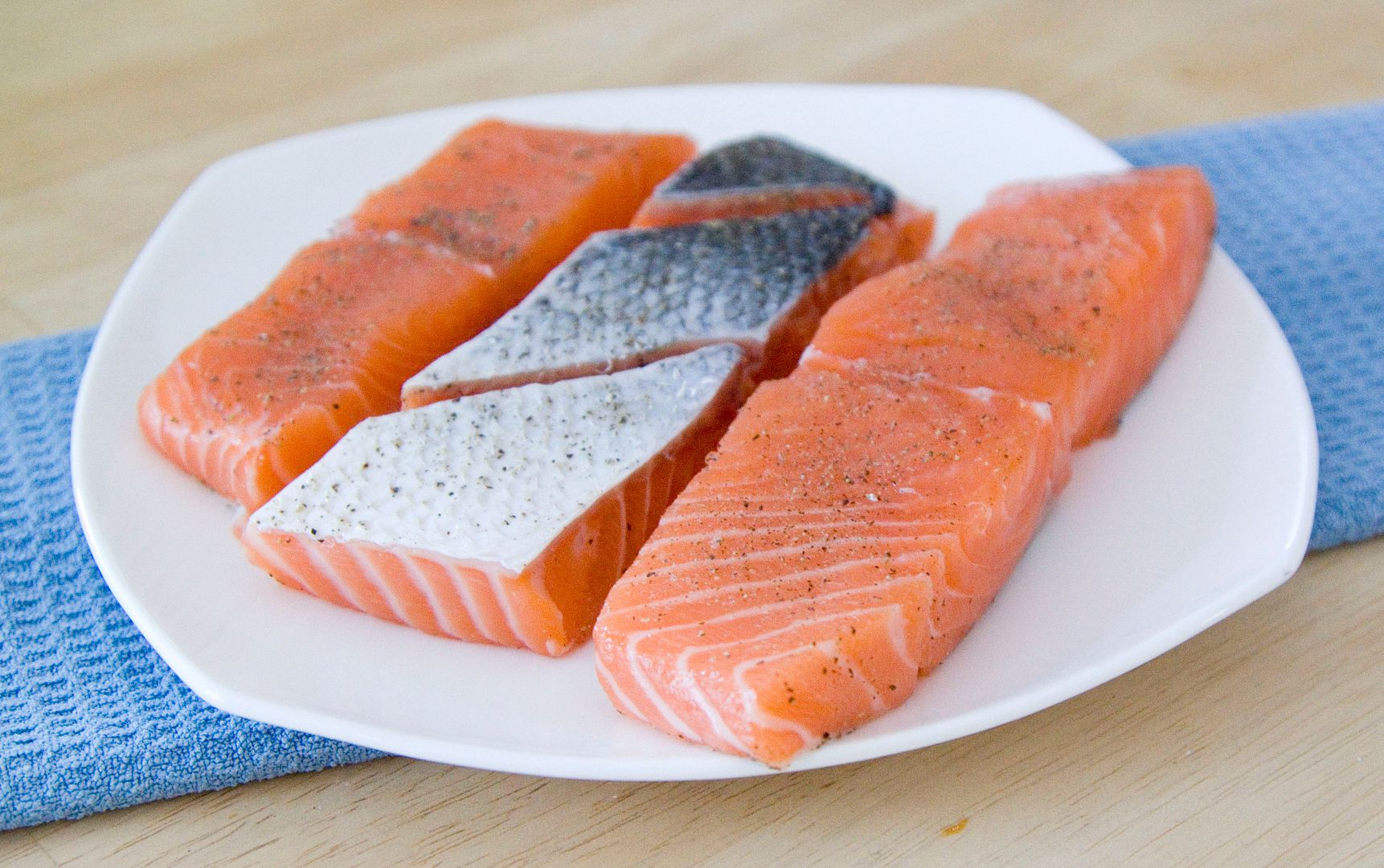 Food Makes Me Happy Seared Salmon Fillet with Mustard Mayo Sauce